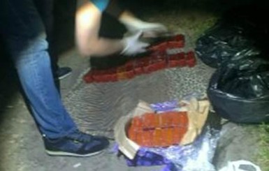 СБУ: в Днепропетровске поймали военного, который торговал взрывчаткой