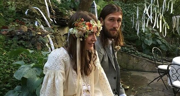 Украинская модель Надя Шаповал вышла замуж в платье от любимого дизайнера Марины Порошенко