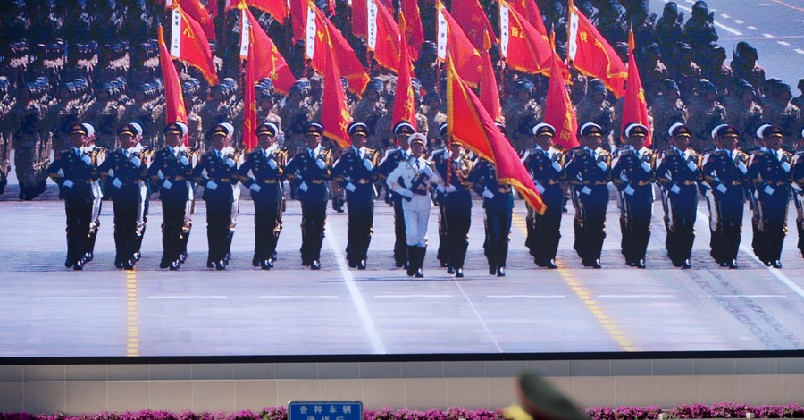 Порошенко поздравил главу Китая с 70-й годовщиной победы