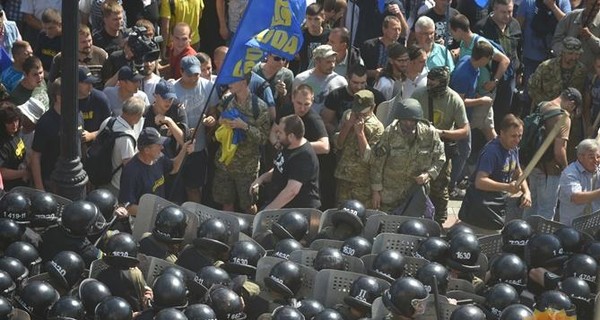 Политолог: В Украине разыгрывается не 