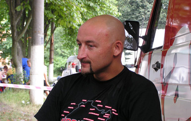 На трассе в Донецкой области жестоко избили Алексея Мочанова