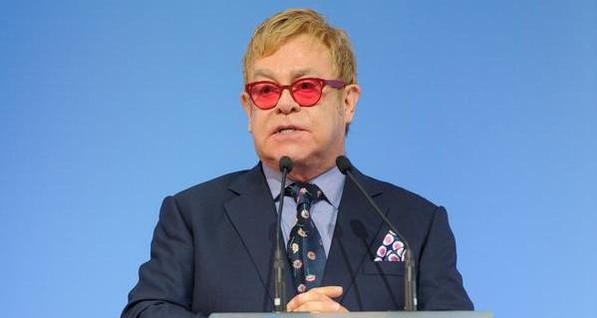 Элтон Джон в Киеве рассказал о проблемах гомофобии
