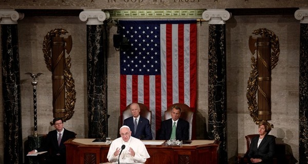 Папа Римский призвал не молчать о торговле оружием