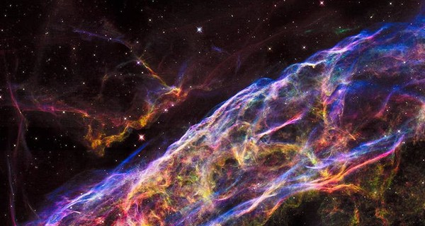 В НАСА показали, как выглядит потрясающе красивый шлейф взорвавшейся звезды