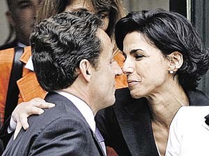 Президент Франции сочетается браком со своим министром? 