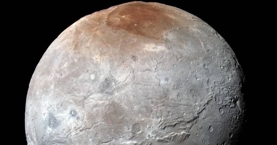 NASA показало видео полета над спутником Плутона