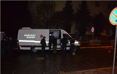 Во Львове возле польского консульства произошел взрыв