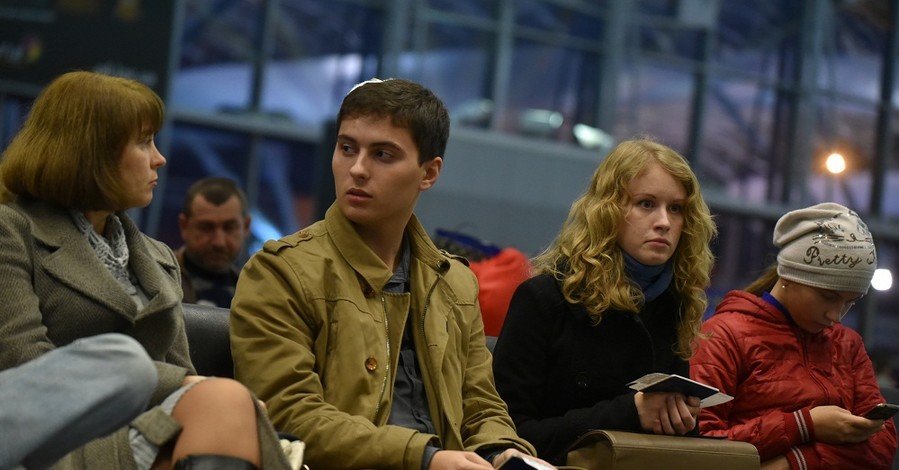 Пассажиры последнего рейса в Москву: 