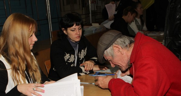 Выборы в Днепропетровске: через три недели снова голосовать