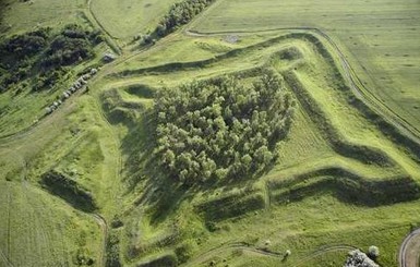 В Харьковской области фермер уничтожил крепостной вал 18 века