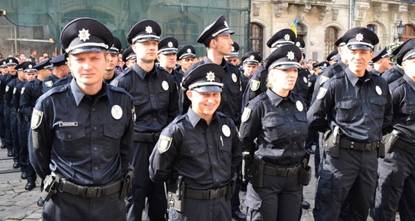 Во Львове увольняют пятерых полицейских за драку в ночном клубе