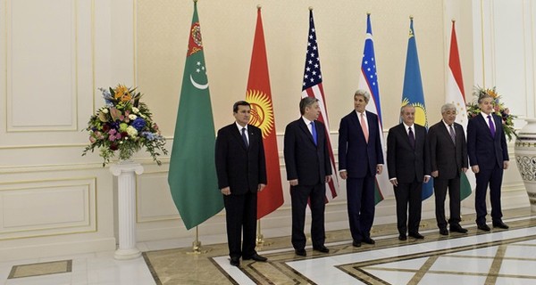 США и пять стран Центральной Азии приняли декларацию о партнерстве
