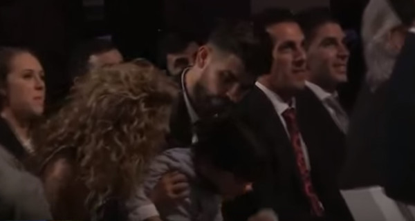 Шакира не справилась с сыном на гала-концерте