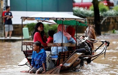 Наводнение в Индии: погибли 27 человек