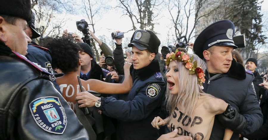 Саша Шевченко: Под Верховной Радой были ненастоящие активистки Femen