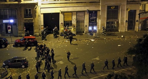 Французские СМИ: в парижских терактах участвовали подростки 