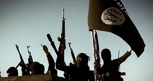 Франция ответила на ультиматум террористов авиаударами по Ракке