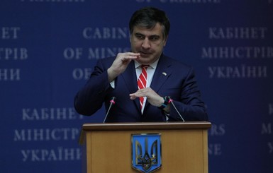 Саакашвили поздравил Кличко с победой на выборах