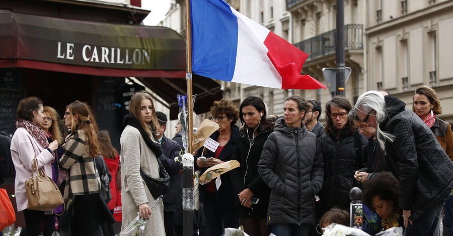 Еще одного террориста, причастного к терактам в Париже, объявили в розыск