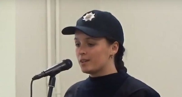 Во Львове полицейская поразила вокалом, исполнив песню 
