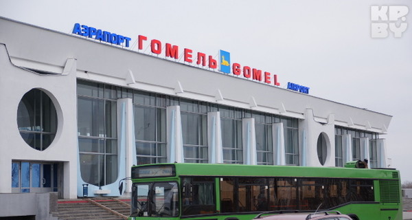 Чтобы попасть в Украину, российские самолеты на полчаса приземляются в Гомеле