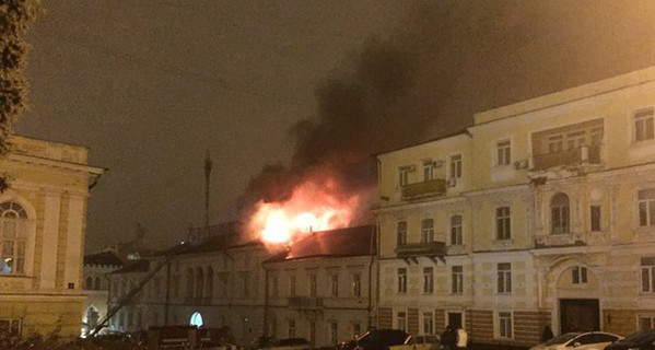 Ночью в Одессе сгорел целый этаж волонтерского центра 