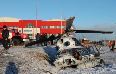 Опубликовано видео крушения вертолета Ми-2 в России