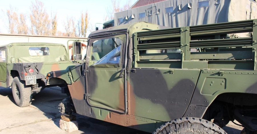 СМИ: США доставили в Украину непригодную для использования военную технику 