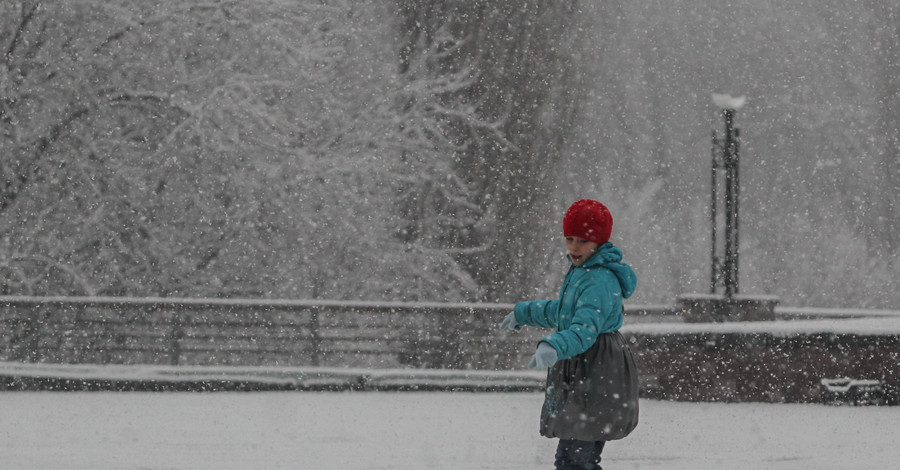 В Киеве сегодня, 1 декабря, к концу дня высота снежного покрова может достичь 7-10 см