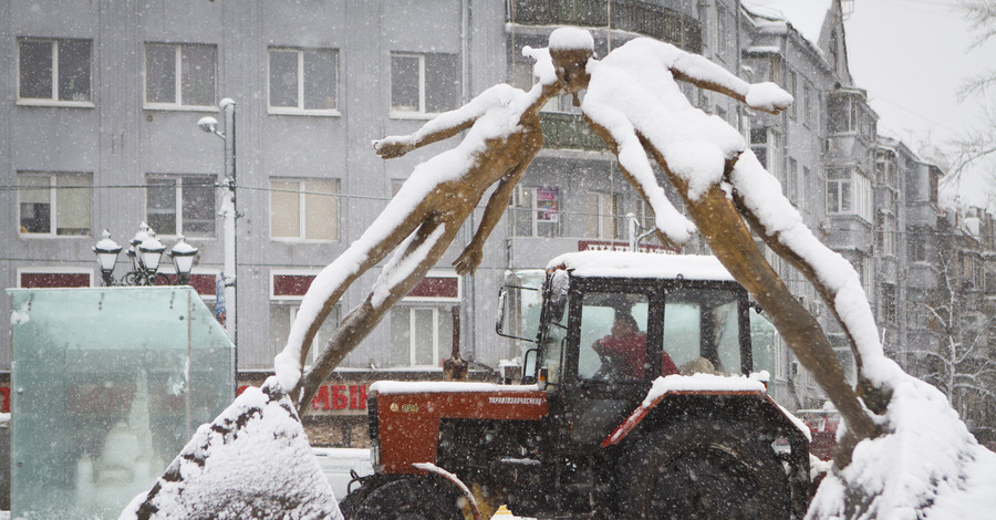 Из-за снегопада в Харькове без света остались детсады и школы