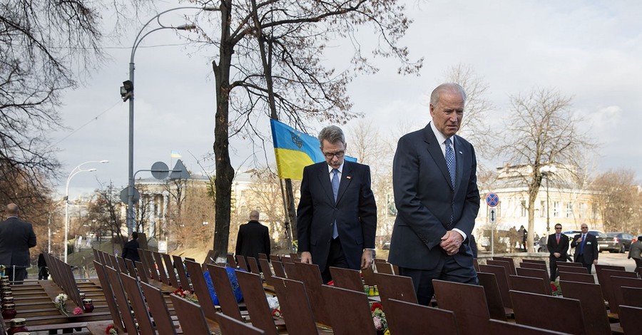 Заметки Байдена из Киева, день второй: зачем Украине 190 миллионов?