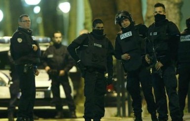 Недалеко от Парижа арестовали подозреваемого в терактах 14 ноября