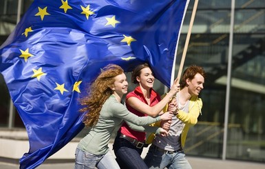 МИД: без денег украинцев не пустят путешествовать по Евросоюзу