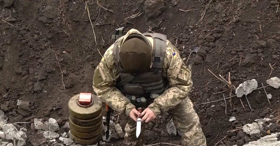 Около Марьинки украинские военные схлестнулись с группировкой противника