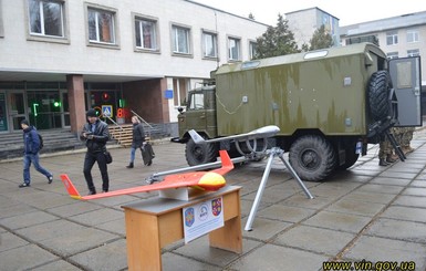 Украинским военным передали беспилотный комплекс, который разработали студенты