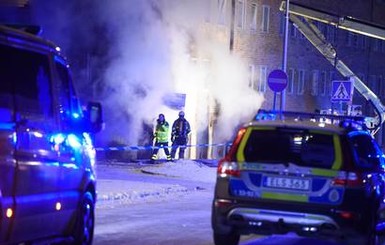 В жилой дом в Стокгольме заложили бомбу, есть пострадавшие