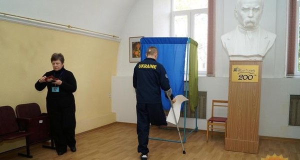 Геращенко напомнила условия для выборов в Донбассе: Украинские СМИ, отвод техники и допуск ОБСЕ