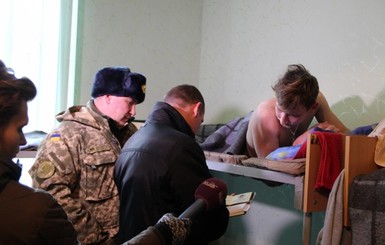 В Киеве полиция нагрянула в хостелы Печерска