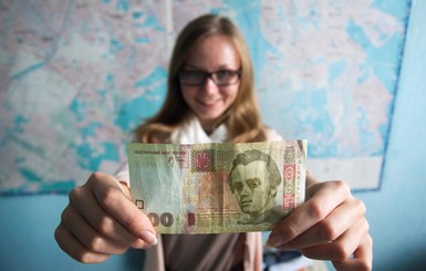 Бумажным деньгам осталось жить 10 лет. У Украины свой путь