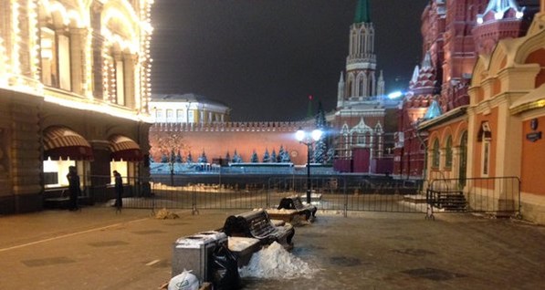 СМИ: в Москве дважды за вечер перекрывали Красную площадь