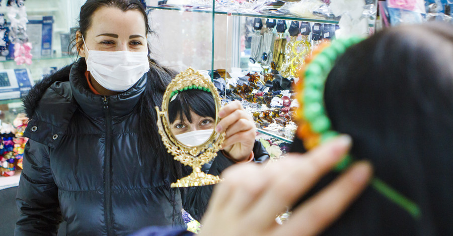 Спрос на маски в Харькове есть, но их мало кто носит