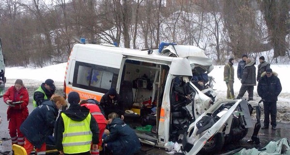 Количество жертв аварии скорой и маршрутки в Харькове выросло до четырех 