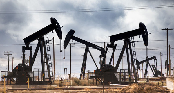 В мире сокращается количество нефтяных вышек 
