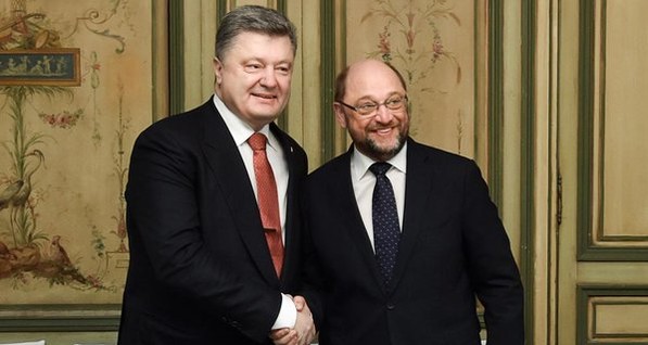 Шульц: Европарламент рассмотрит вопрос о безвизовом режиме с Украиной