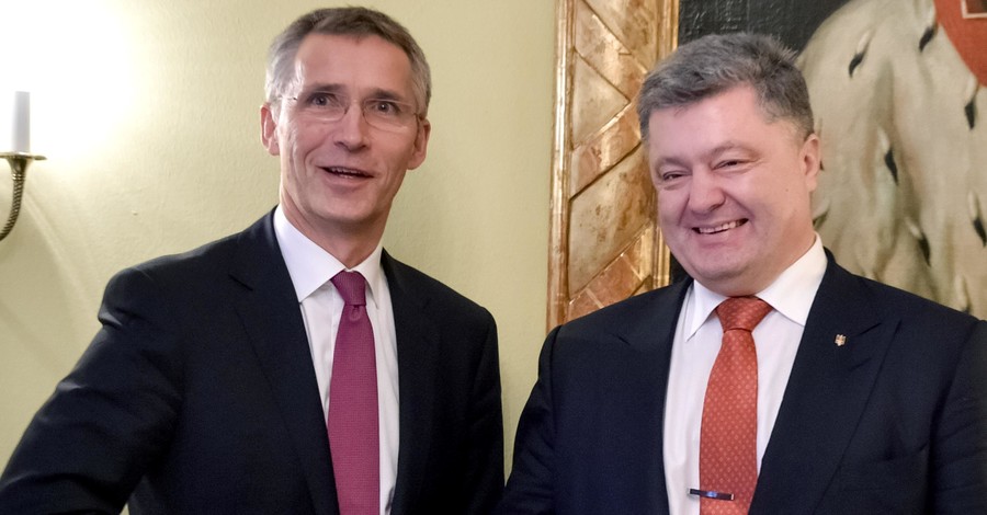 Порошенко и Столтенберг обсудили сотрудничество Украины и НАТО