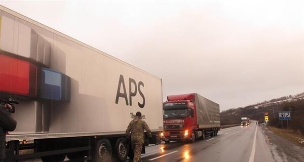 Министерство инфраструктуры рекомендует российским водителям объезжать места блокады