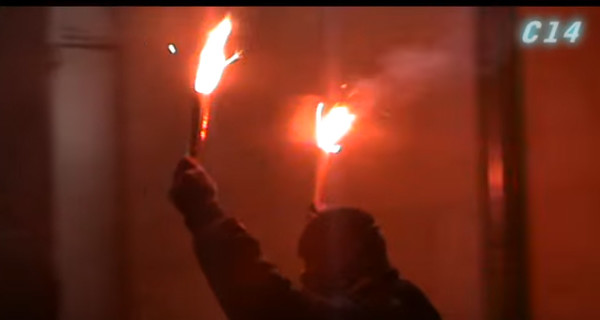 Ночью в Киеве неизвестные  напали на посольство РФ 