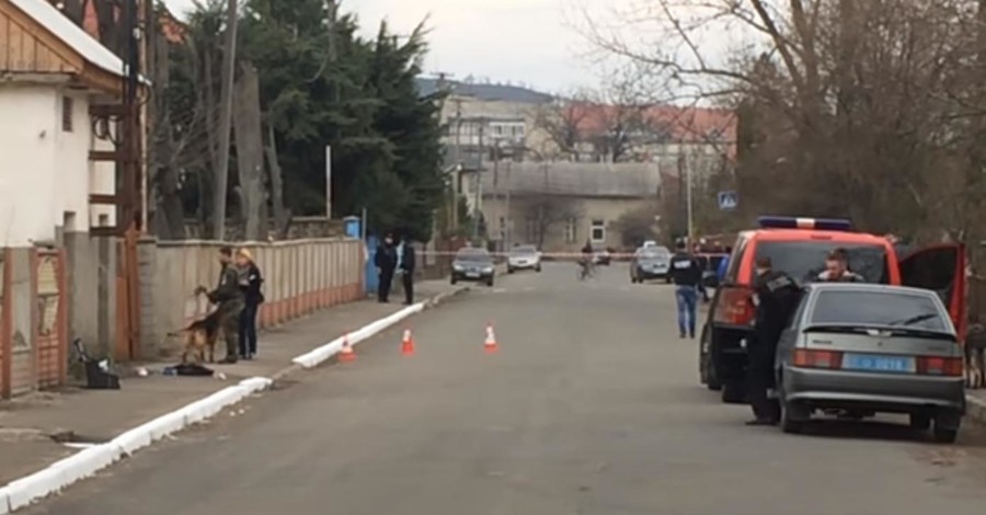 Стрельба в Мукачево: неизвестные ранили человека с гранатой