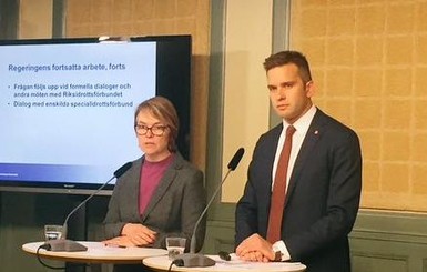Министр здравоохранения Швеции порекомендовал громкий секс
