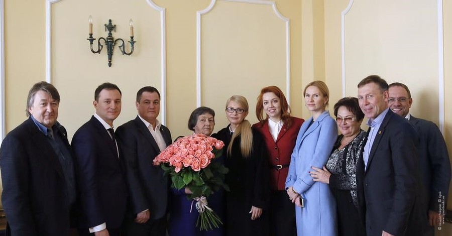 В Раде празднуют день рождения мамы Нади Савченко